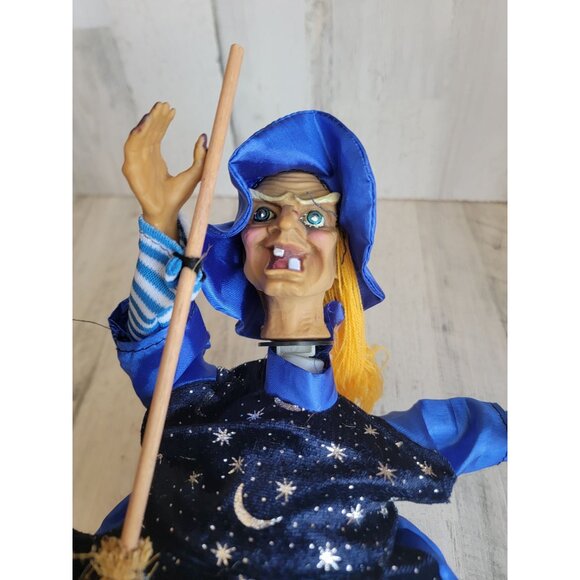 Animated Blue Moon scary witch Halloween pop Decor light up - Picture 7 of 9
